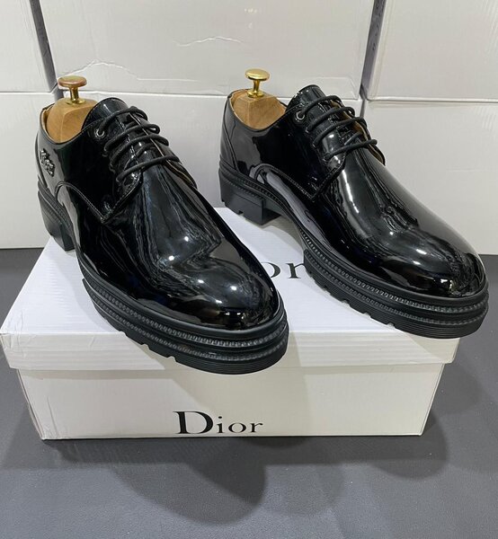 Chaussures Derby Dior élégantes