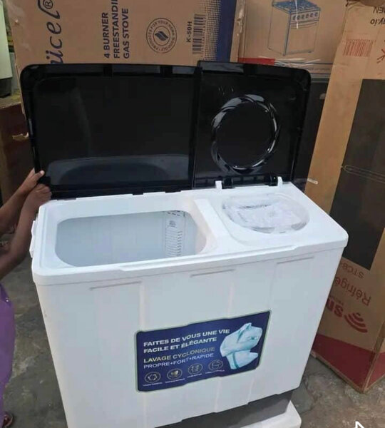 Machine à laver semi-automatique