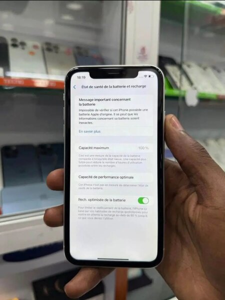 iPhone XR Blanc 64Go Débloqué