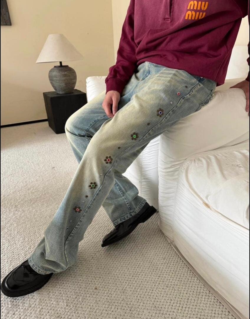 Jeans homme brodés tendance