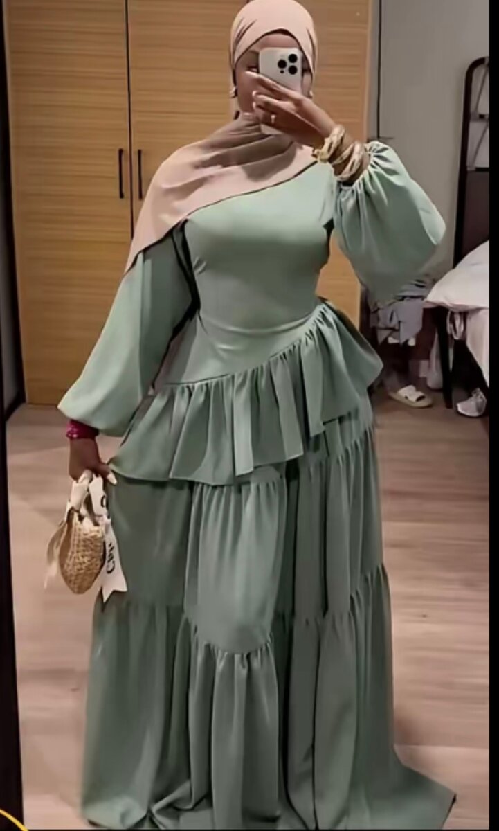 Élégants ensembles modestes