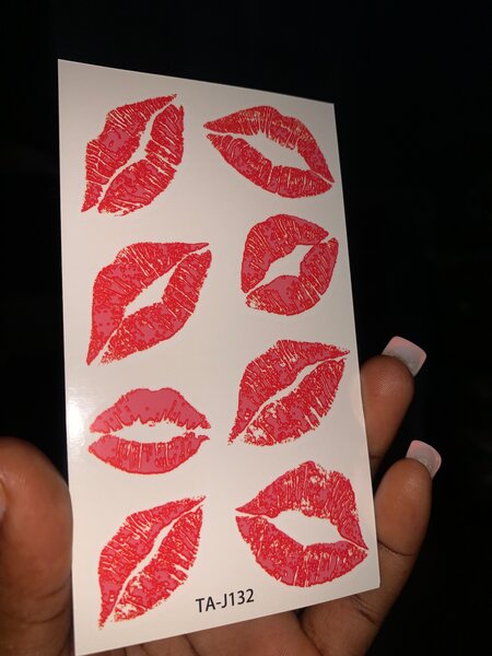 Tatouages temporaires lèvres