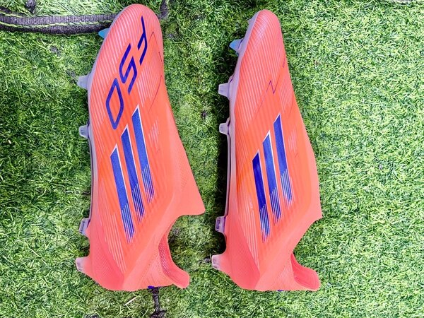 Chaussures de football F50