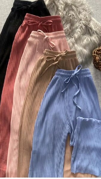 Pantalons larges confortables