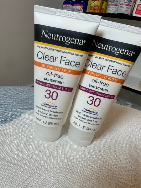 Neutrogena Clear Face SPF 30