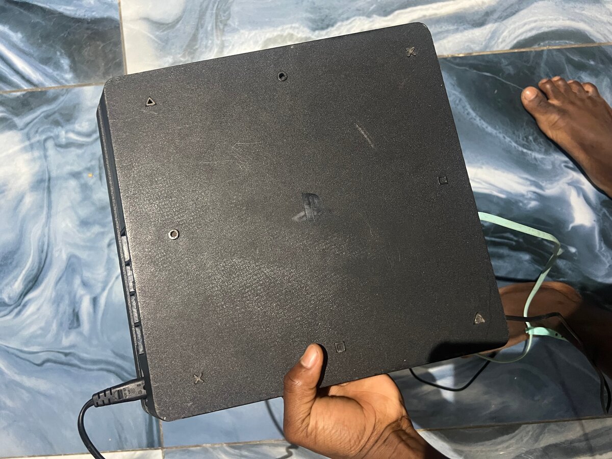 Console Sony PS4 + GTA V