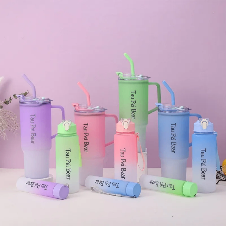 Bouteilles d'eau TanBear colorées