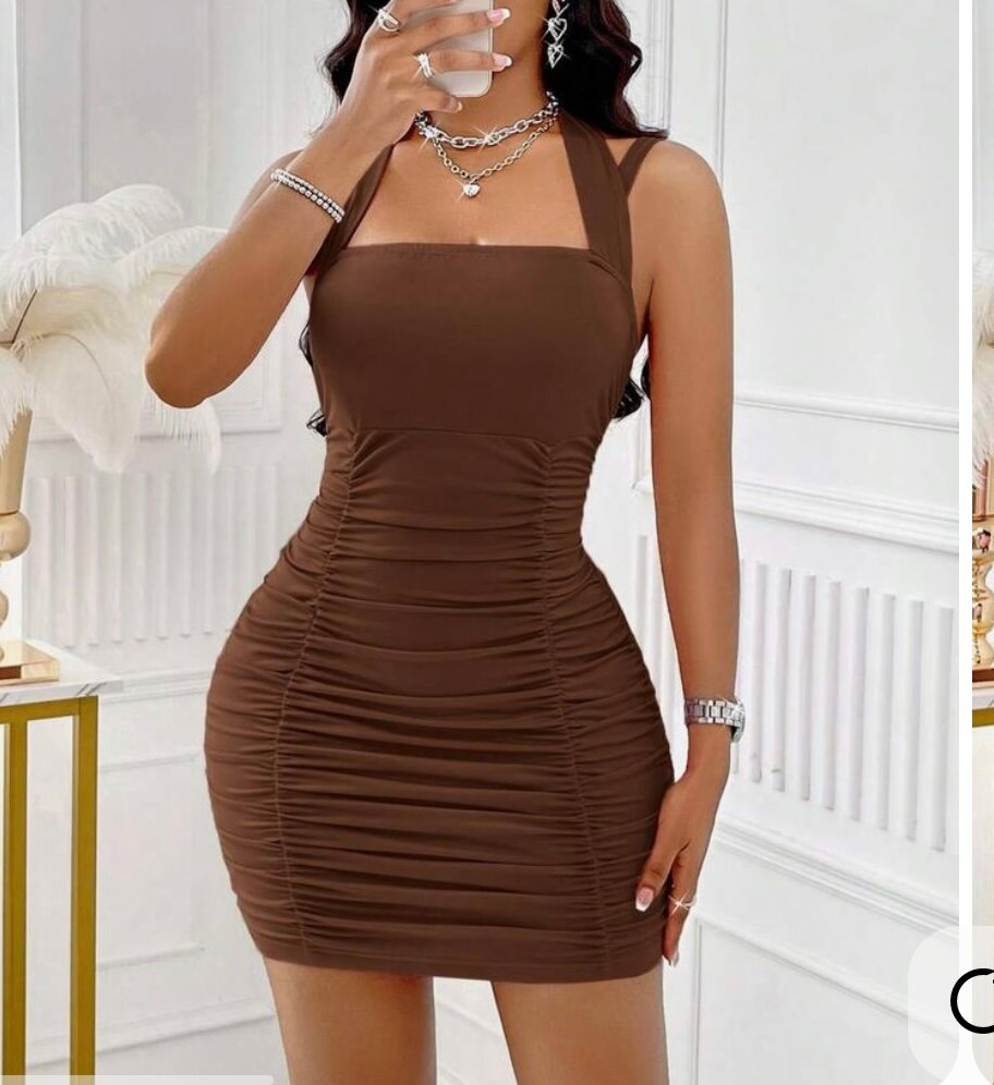 Robe moulante élégante femme