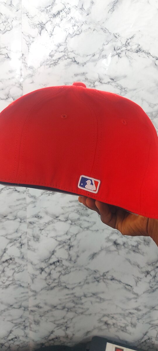 Casquette New Era rouge TB