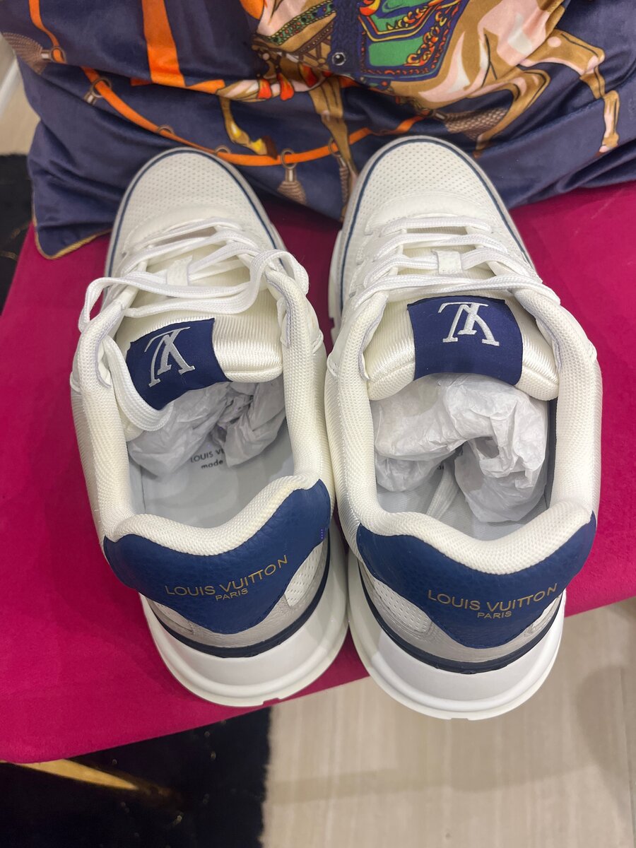 Baskets Louis Vuitton blanches