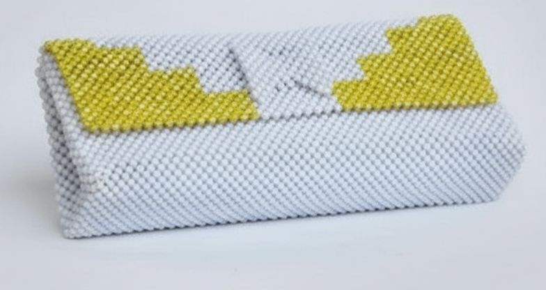 Pochette en perles colorée