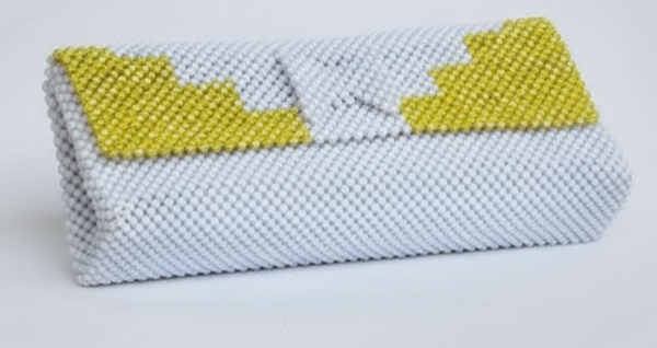 Pochette en perles colorée