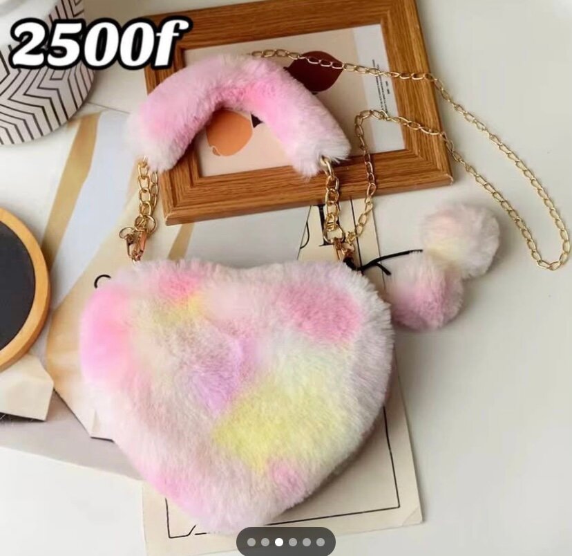 Sac en peluche cœur multicolore