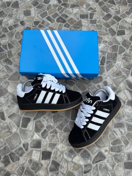 Chaussures noires Adidas Campus