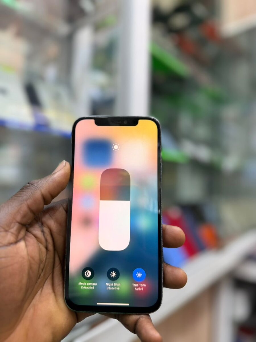 iPhone 12 Pro sans id