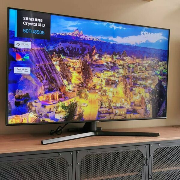 TV Samsung Crystal UHD neuve
