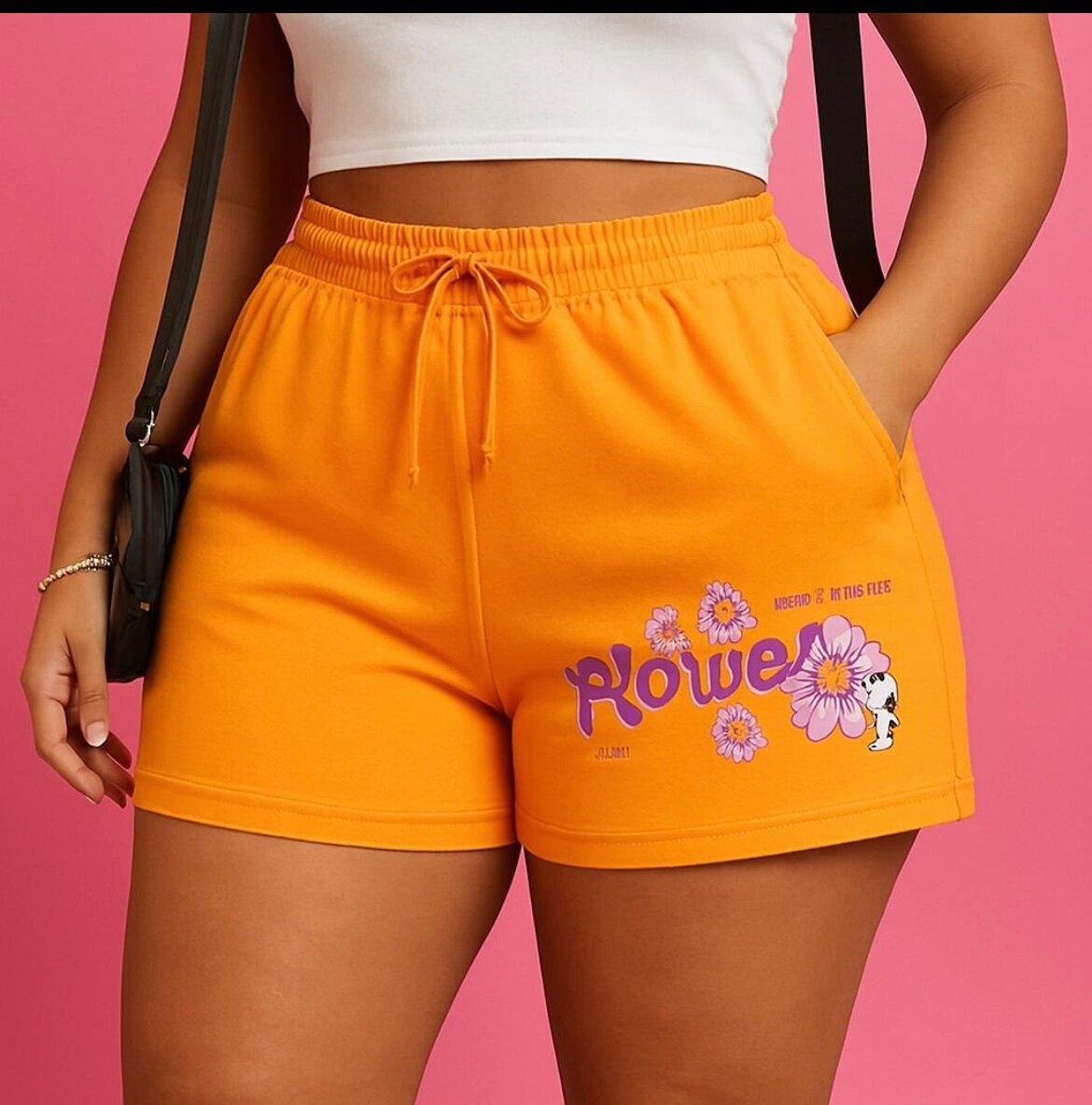Shorts jaunes à fleurs