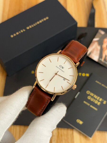 Daniel Wellington Montre Élégante pour Homme