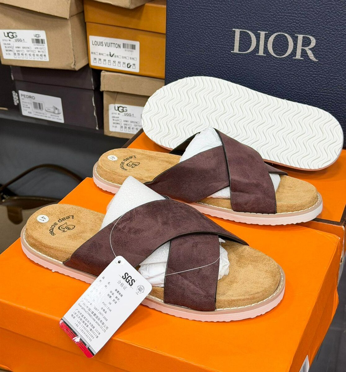 Sandales croisées en cuir