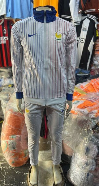 Survêtement de sport homme France