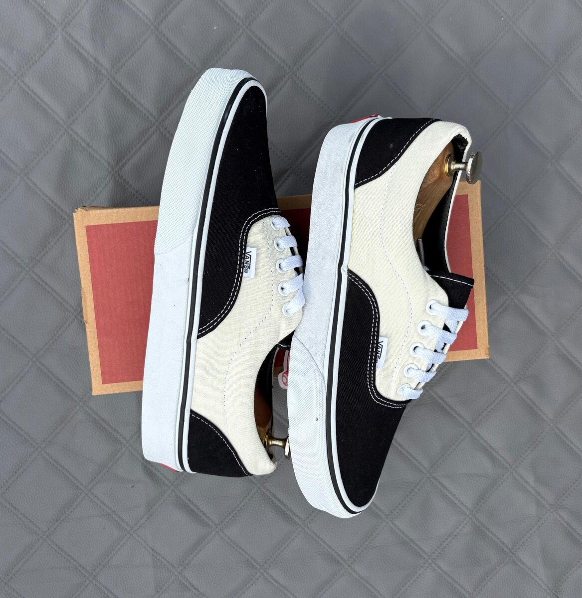 Vans Classiques Noir et Blanc