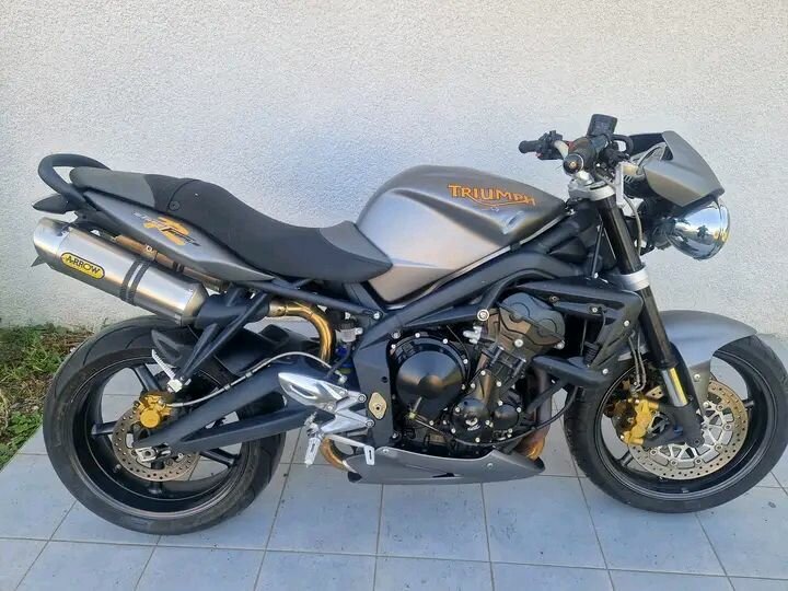 Moto Triumph Speed Triple