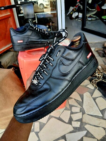 Nike air force supreme