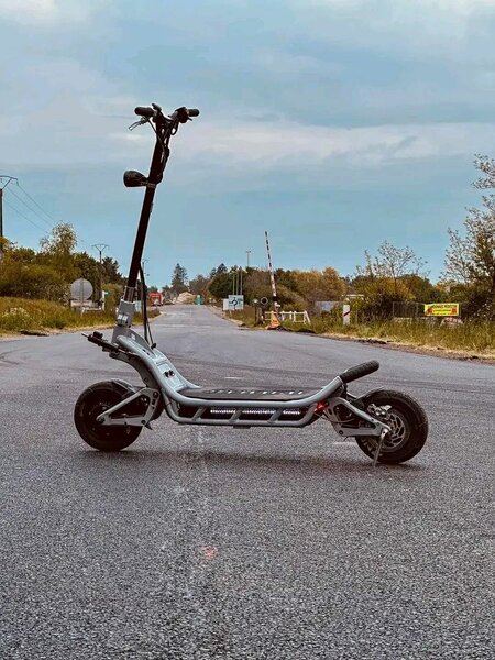Trottinette électrique tout-terrain