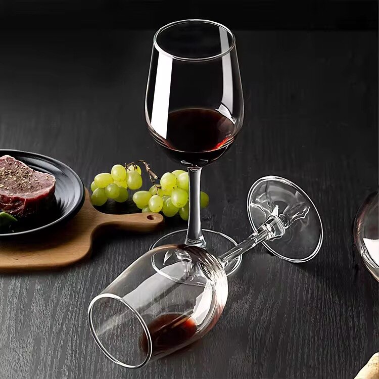 Verres à vin en cristal