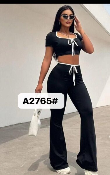 Ensemble crop top et pantalon