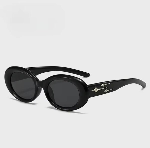 Lunettes de soleil ovales noires