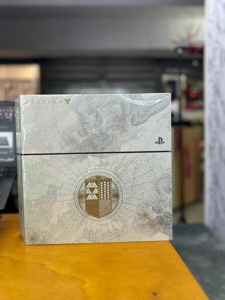 Console PS4 édition limitée Destiny