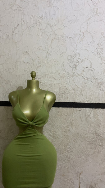 Robe moulante verte élégante