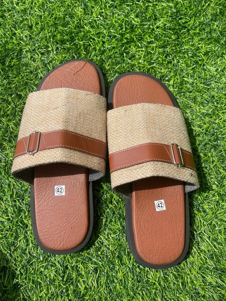 Tongs décontractées en paille