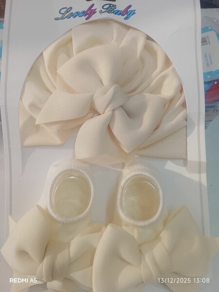 Ensemble Bonnet et Chaussons Bébé