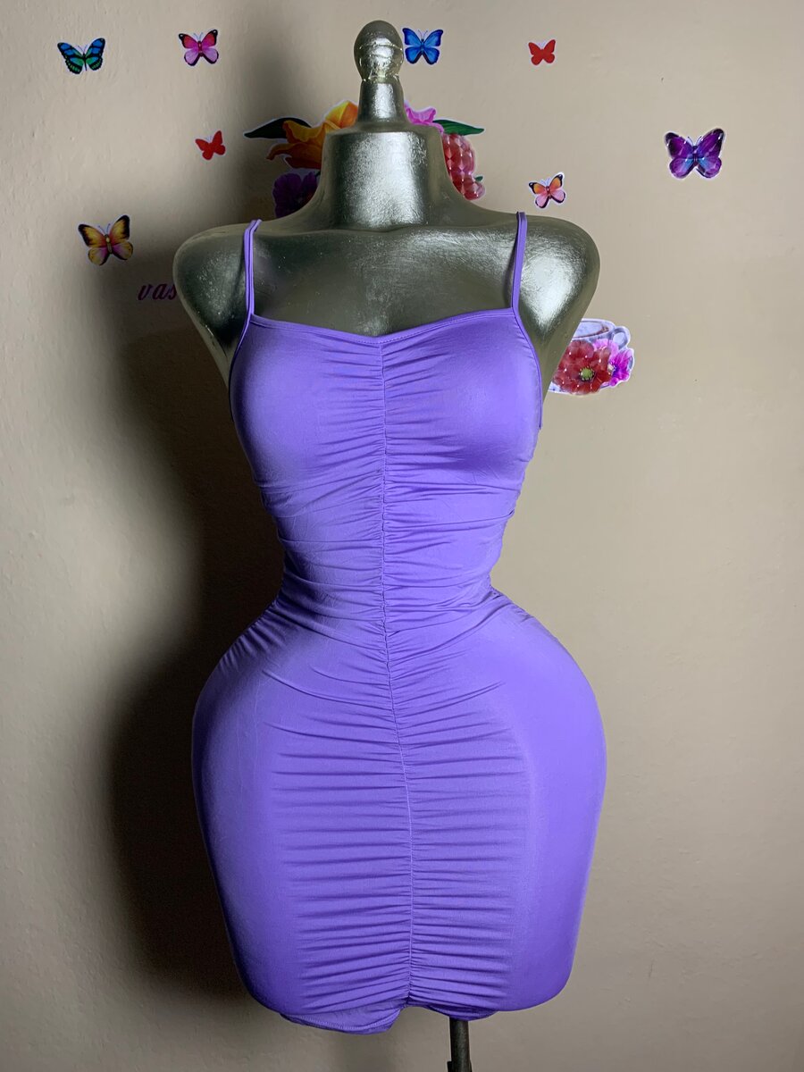 Robe moulante violette