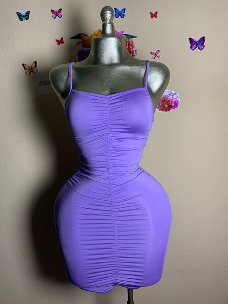 Robe moulante violette
