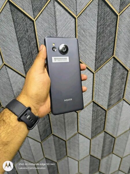 Téléphone mobile Sharp Aquos