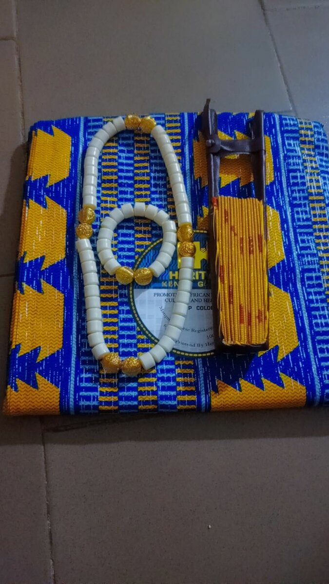 Pagne kenté avec accessoires