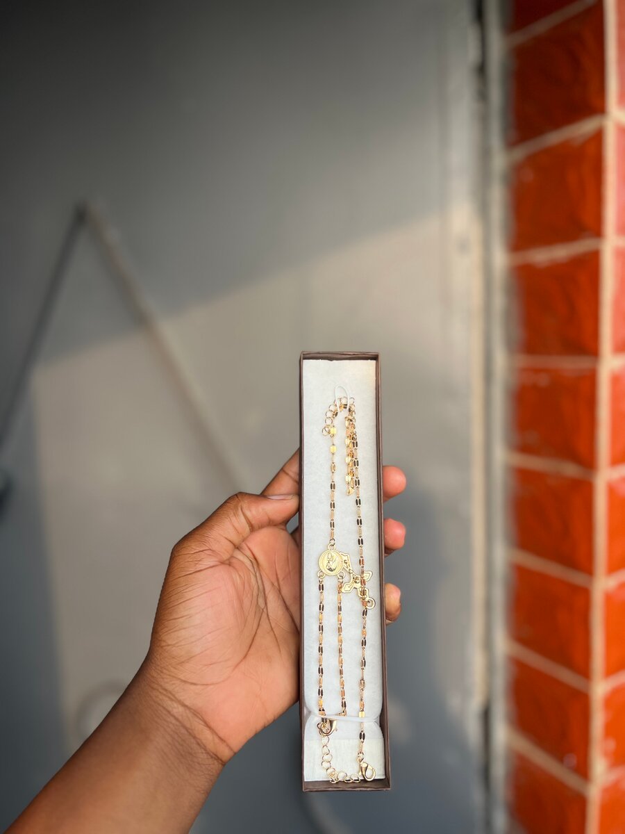 Collier chapelet doré élégant