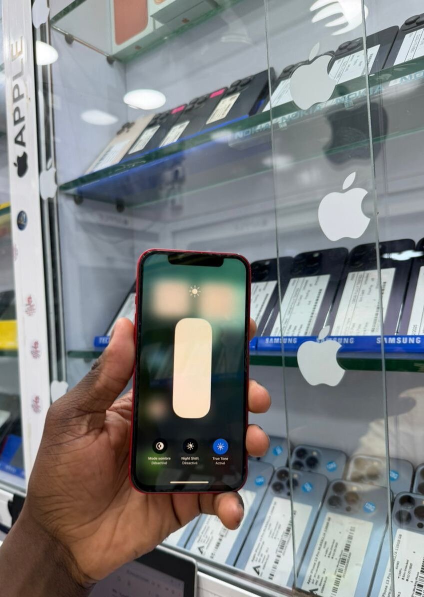 iPhone 13 simple message écran