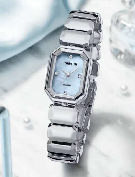 Montre Nibosi pour femme élégante