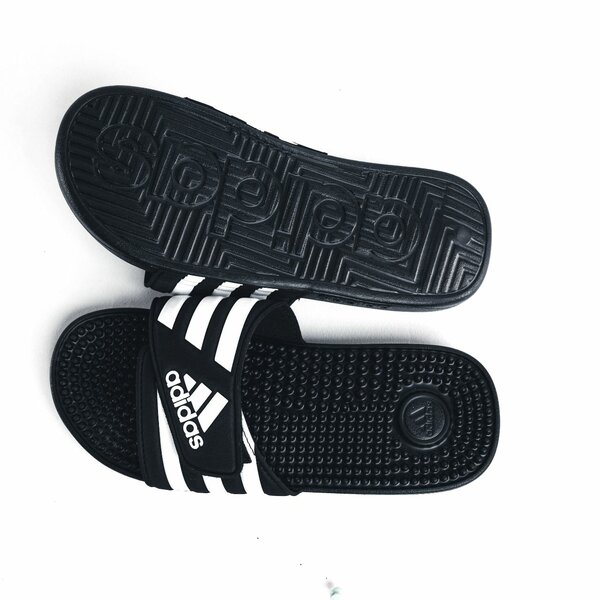 Adidas adissage noir