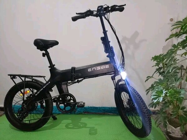 Vélo électrique pliant robuste