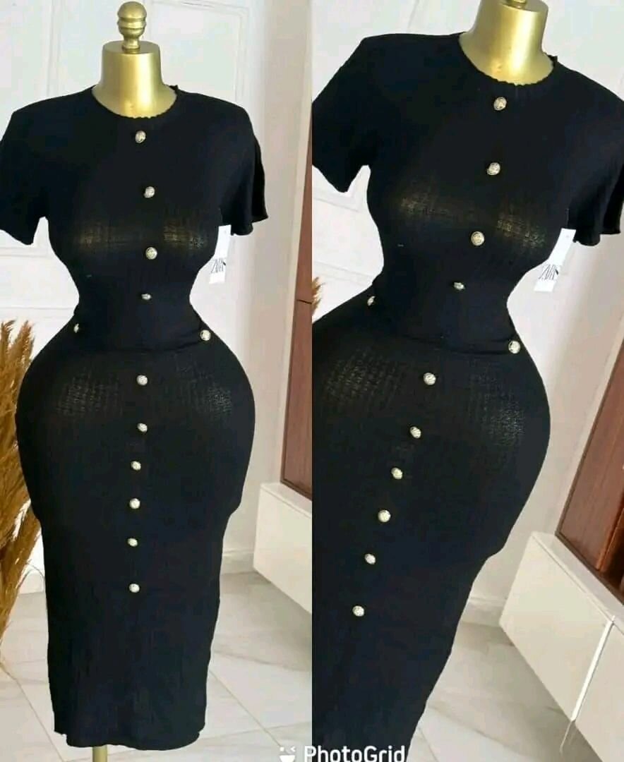 Robe moulante noire élégante