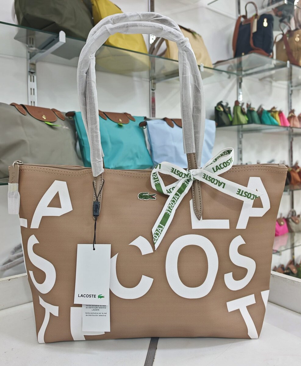 Sac à main Lacoste logo élégant