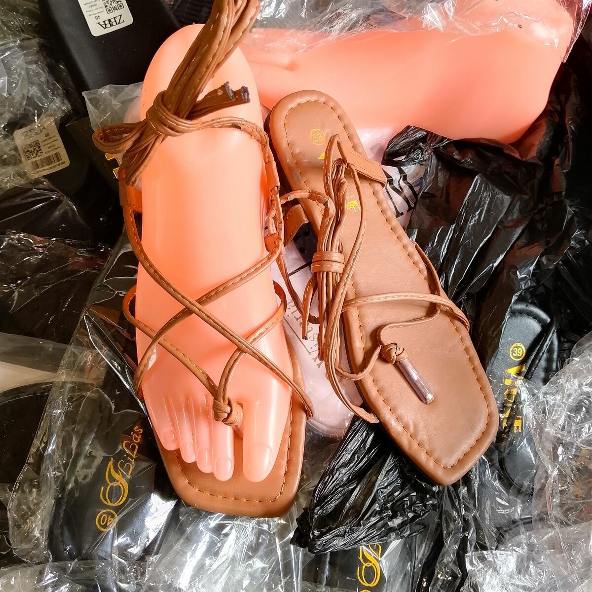 Sandales en cuir marron