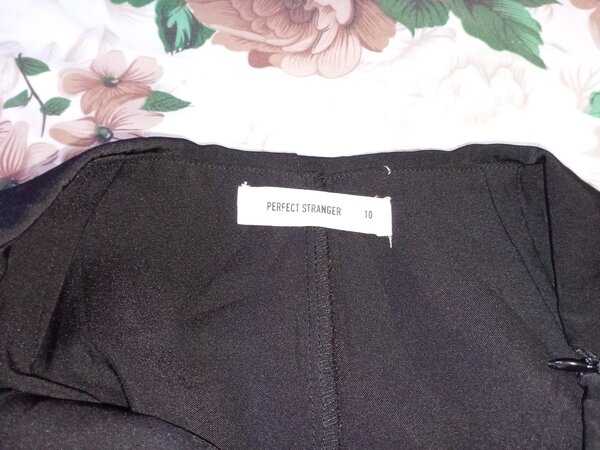 Jupe Short Noire Élegante