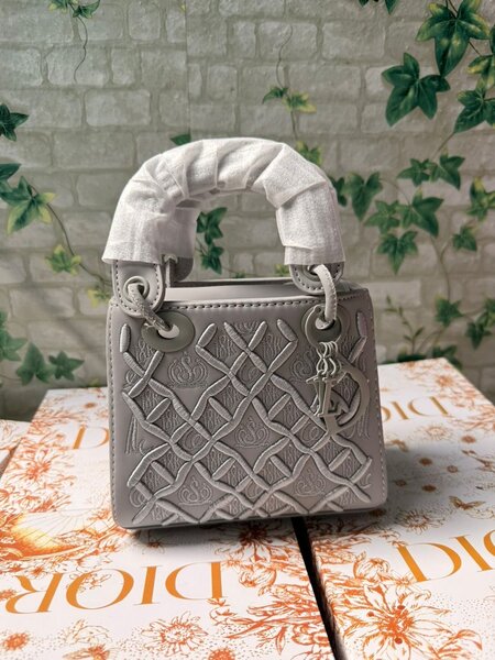 Mini Sac à Main en Cuir Elegant