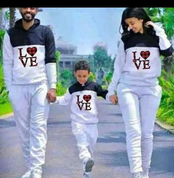 Ensemble survêtement LOVE famille